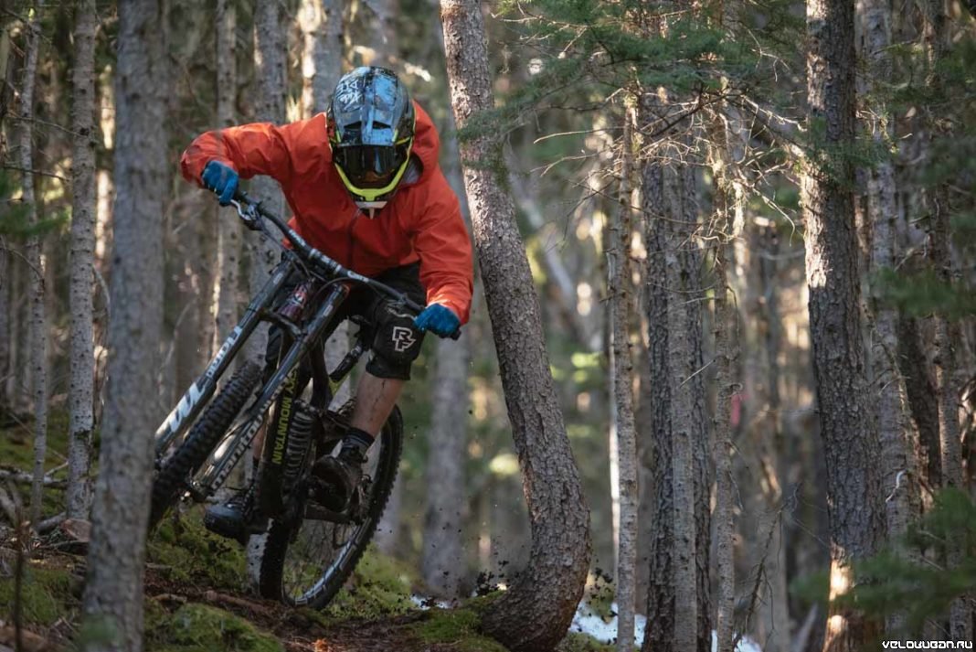 Race Face представляют свою коллекцию одежды 2018.