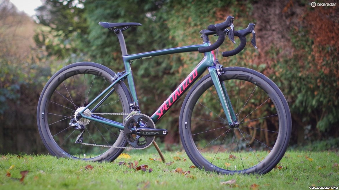 Specialized Tarmac Pro 2018 — зелёный, фиолетовый, блестящий, классный.